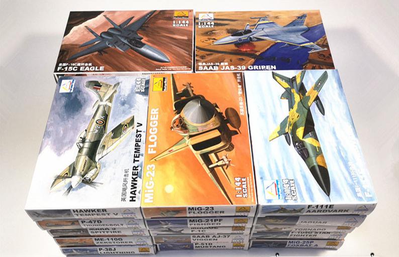 Model Kit Revell - 25PCS 1/144 Plastic Assemble Fighter Military