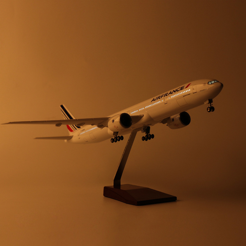 1/150 Large Scale Plane 47cm F - огляд і ціна Model Kit Plane