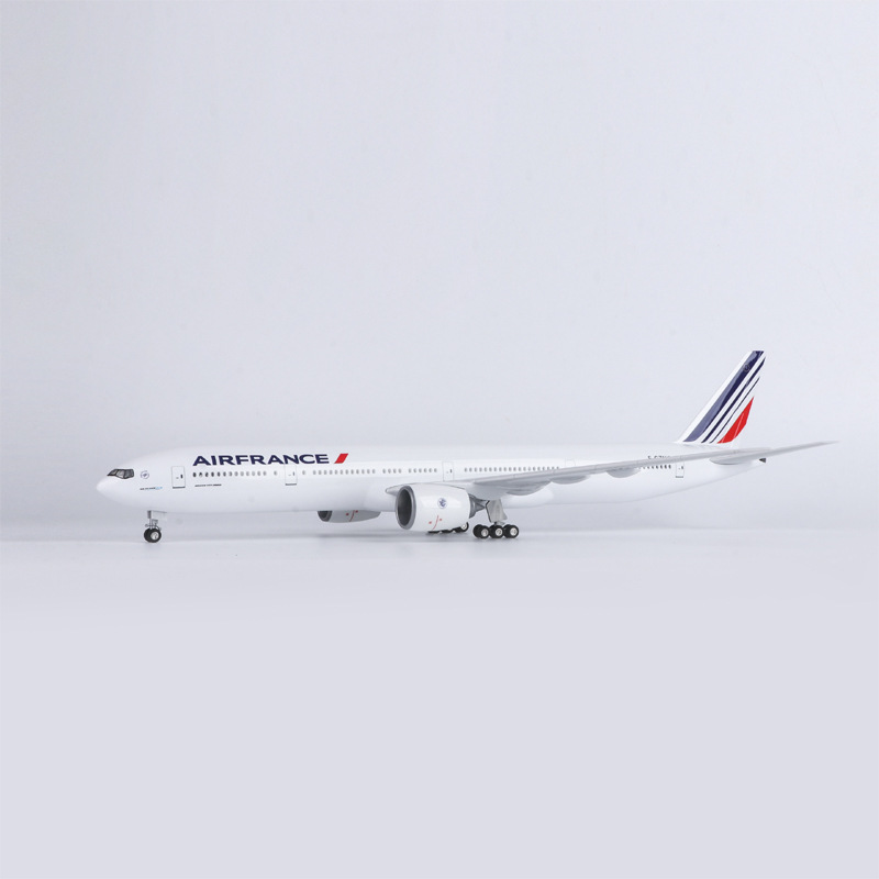 1/150 Large Scale Plane 47cm F - огляд і ціна Model Kit Plane