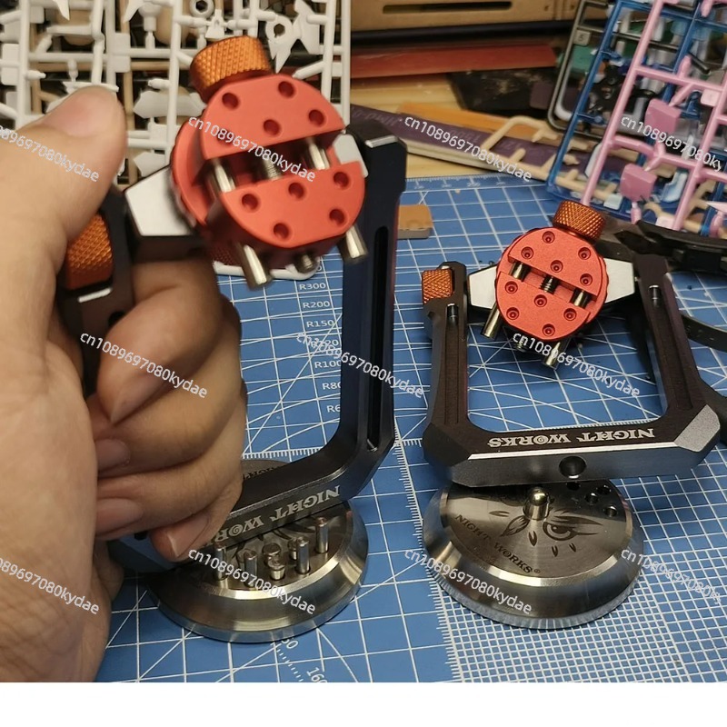 Miniature Metal U-Handle Bench - огляд і ціна Model Kit Vise