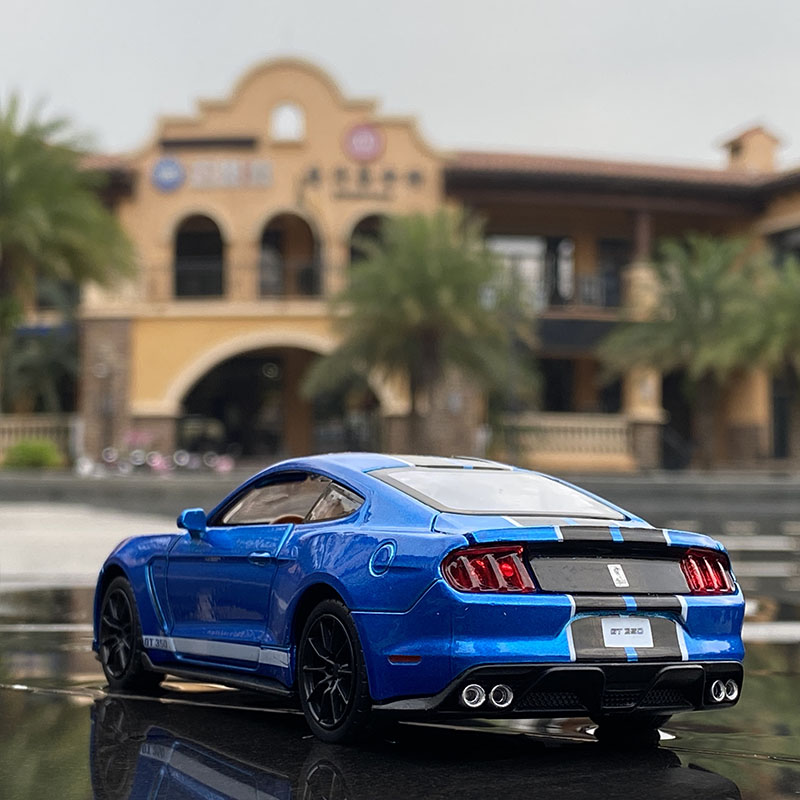 1:32 High Simulation Supercar  - огляд і ціна Model Kit Mustang