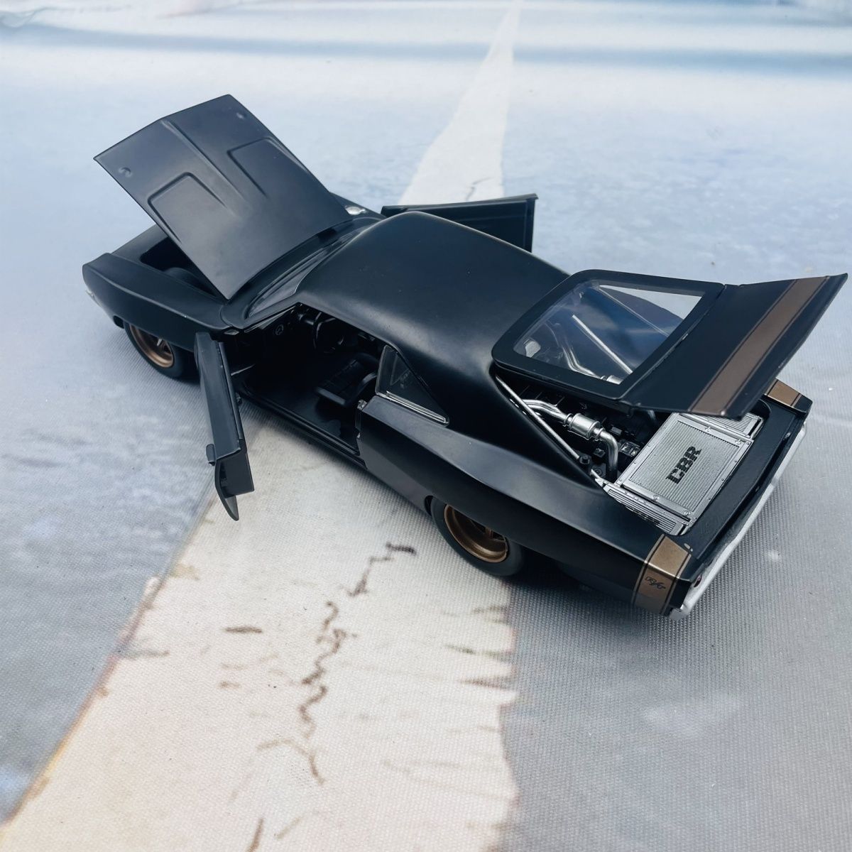 JADA 1:24 Charger 1968 Alloy C - огляд і ціна Model Kit Mustang