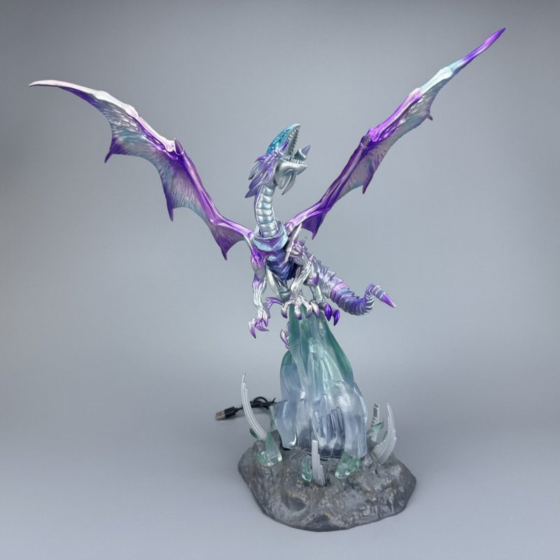 45cm Yu Gi Oh Blue Eyes White  - огляд і ціна Model Figure Base