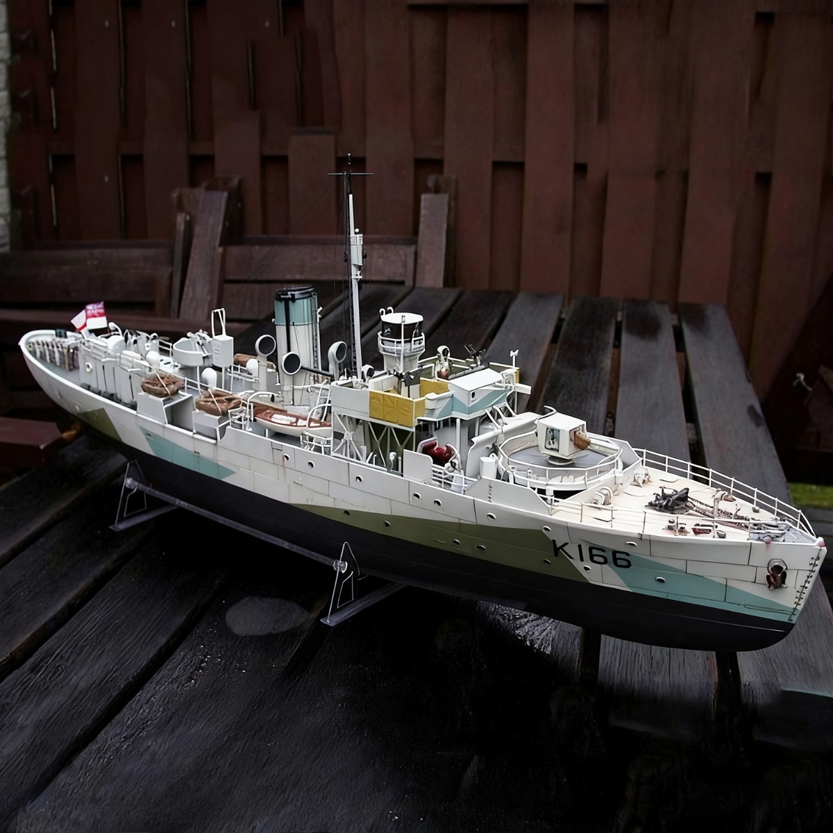 1/72 Revell Flower-class Friga - огляд і ціна Model Kit Revell